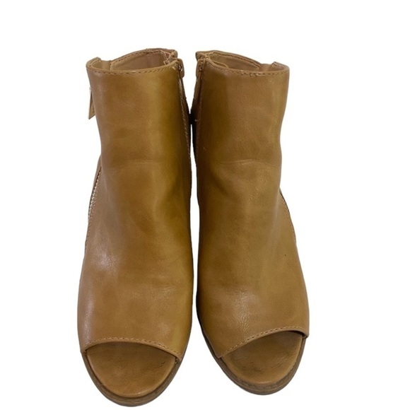 Express peep toe heeled ankle booties Size 8 tan - Picture 6 of 8